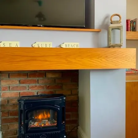 Beachside Haven: Luxury With Table Tennis And Netflix Holiday home