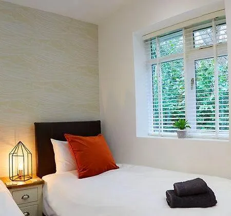 Approach - 30 Steps From - Luxury House With Covered Table Tennis - Netflix Smart Tv Ferienhaus Filey