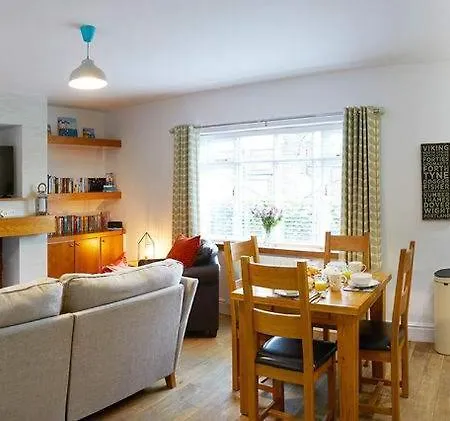 Beachside Haven: Luxury With Table Tennis And Netflix * Filey