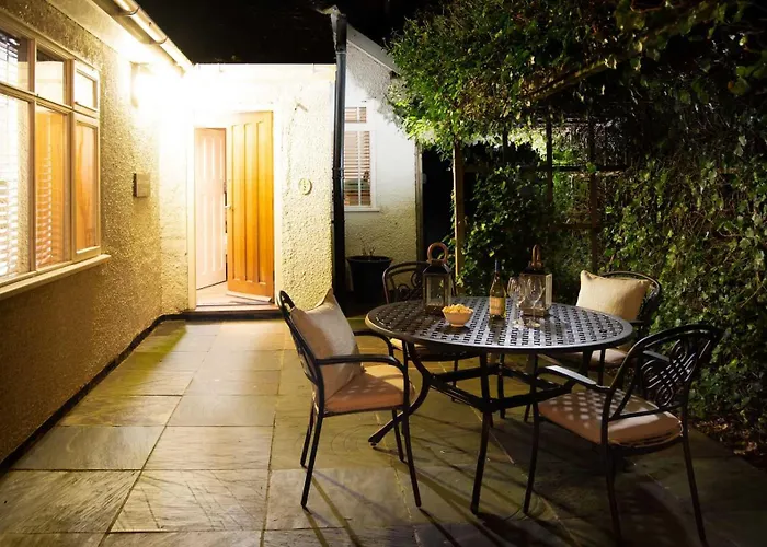 Approach - 30 Steps From - Luxury House With Covered Table Tennis - Netflix Smart Tv * Filey